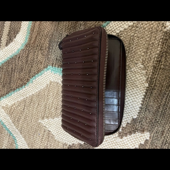 I’m selling a beautiful coach bag/matching wallet - Picture 14 of 14